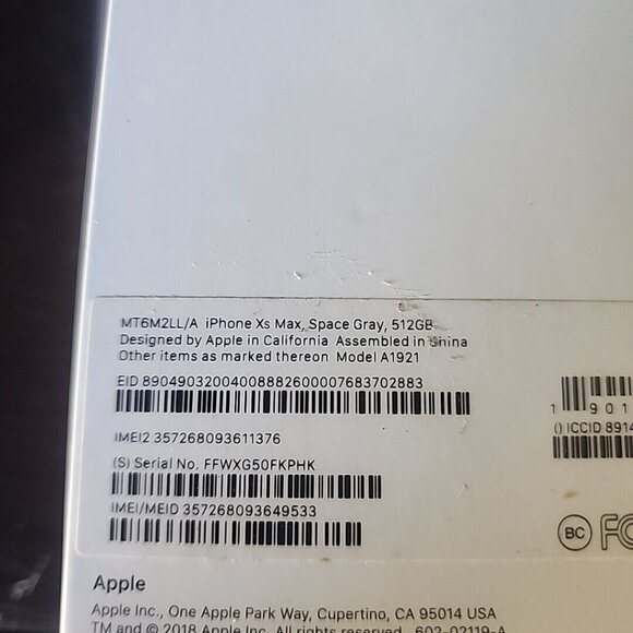 Apple iPhone Xs Max Space Grey Stickers Incerts  EMPTY BOX ONLY NO PHONE - Picture 2 of 3